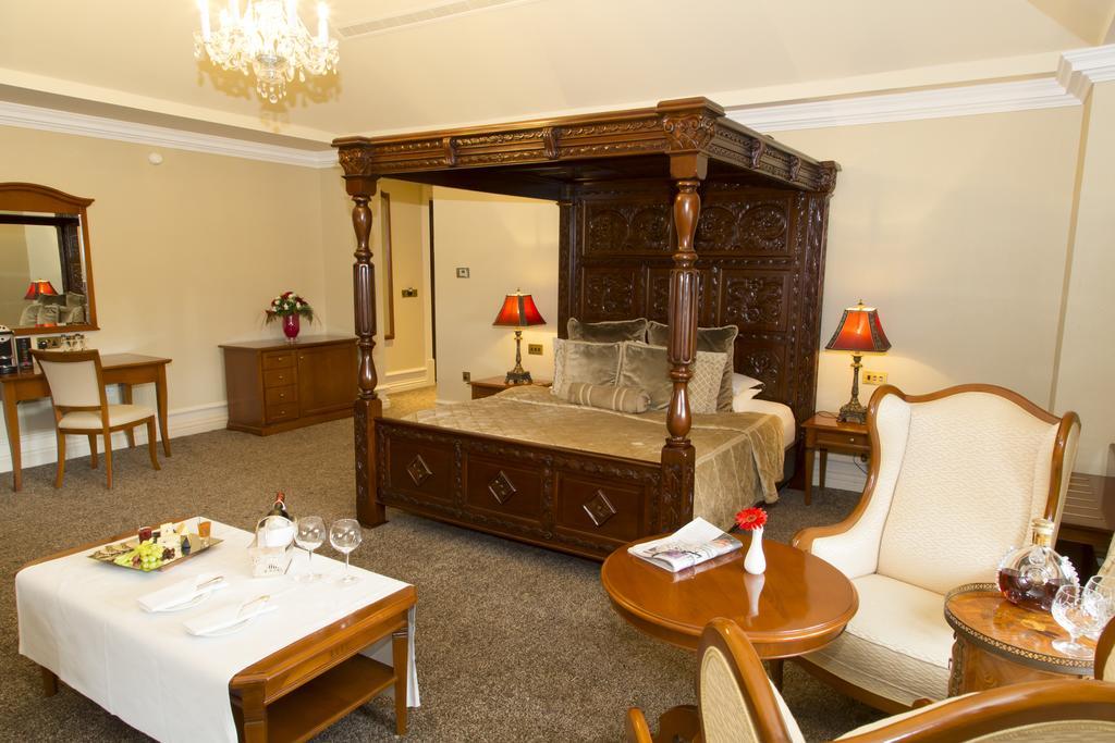 Kilronan Castle Hotel & Spa Ballyfarnon Exteriör bild